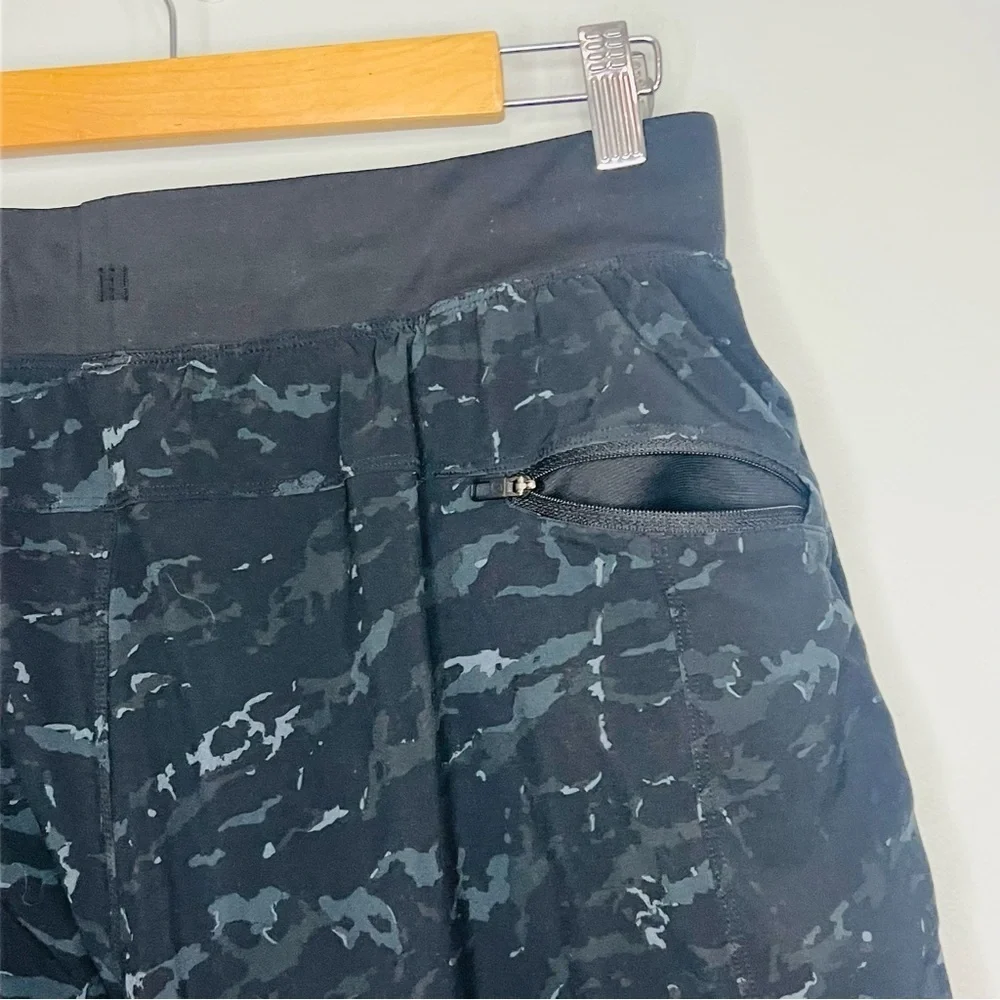 Lululemon Athletica T.H.E Lined Black Camo Shorts M
